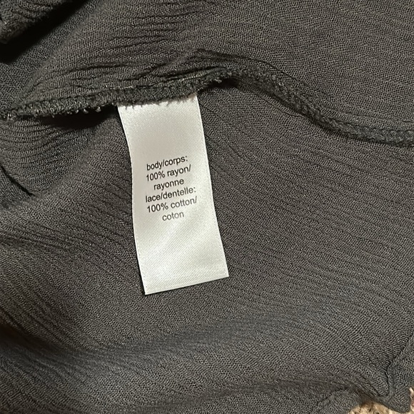 Maurice’s dressy top - Picture 6 of 6